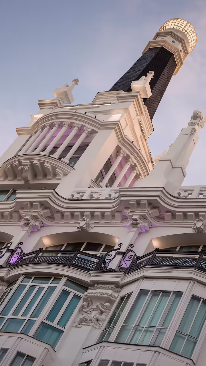 Hotel amb ADN cultural i disseny modern 1